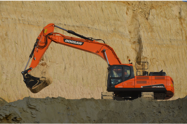 Escavatore cingolato (sopra a 6t) Develon - DX300LC-5